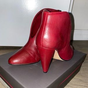 Vince Camuto Eckanna Beaujolais High Heeled Booties 7.5M